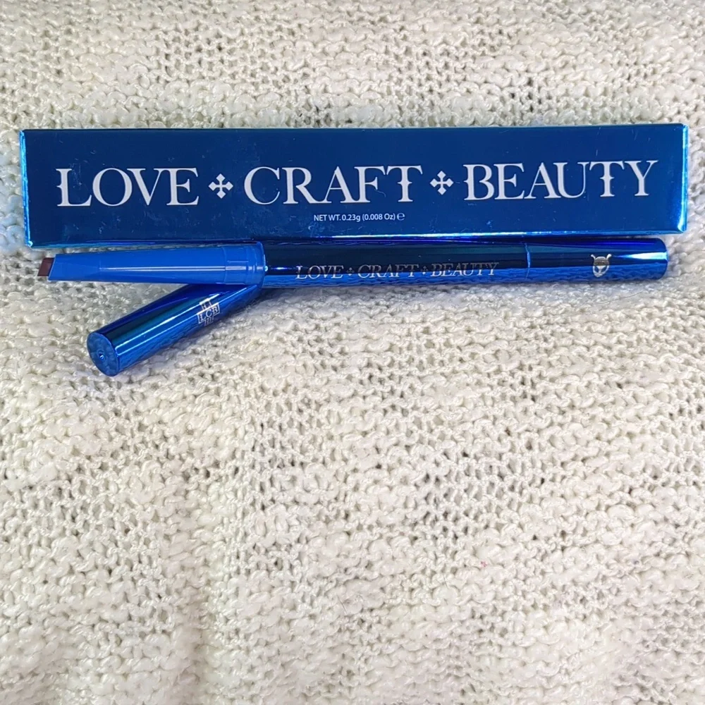 LOVE💠CRAFT💠BEAUTY Retractable Lip Liner + Brush in Mercury Maroon , 0.23g/0.0